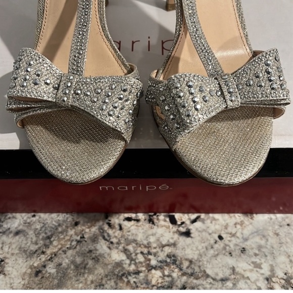 Women’s Heels - Picture 3 of 7